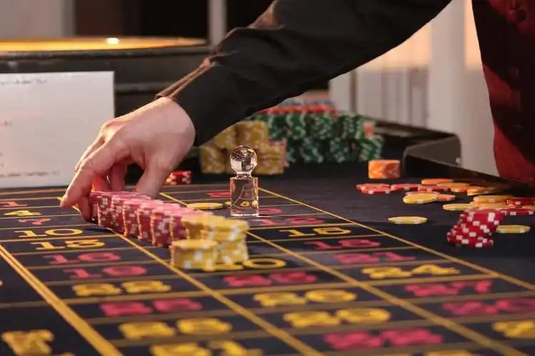beetwa Live Dealer ကတ်ဂိမ်း Baccarat Poker Blackjack